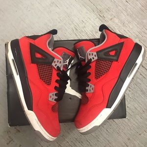 Jordan Retro 4
